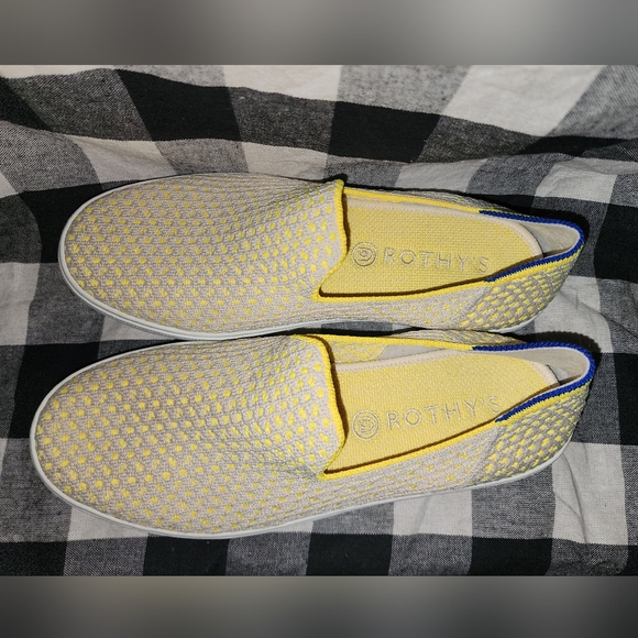 Rothy’s Lemon Yellow Honeycomb Sneaker - Picture 4 of 6